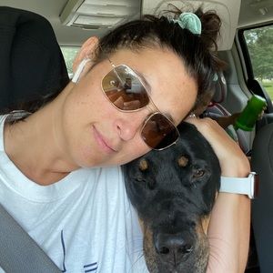 Meet your Posher, Ashley